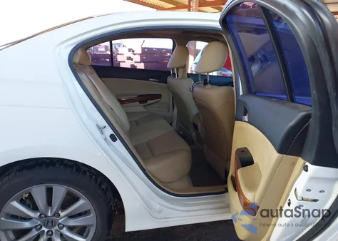 2011 Honda Accord 2.4 Ex-L из США, поврежденный, VIN 1HGCP2F80BA032155